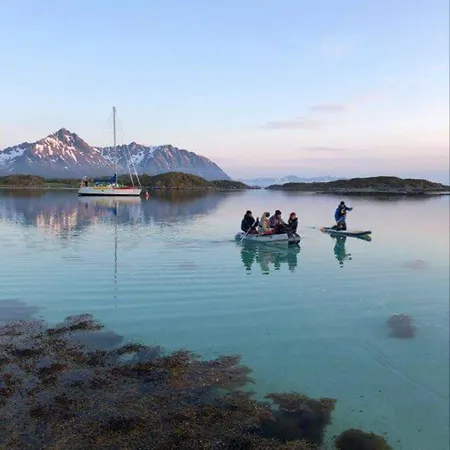 Weekend Liveaboard Sailing Tour * Harstad